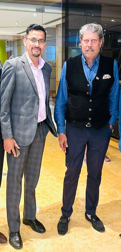 Sudhanshu Shrivastava with legendary cricketer Kapil Dev